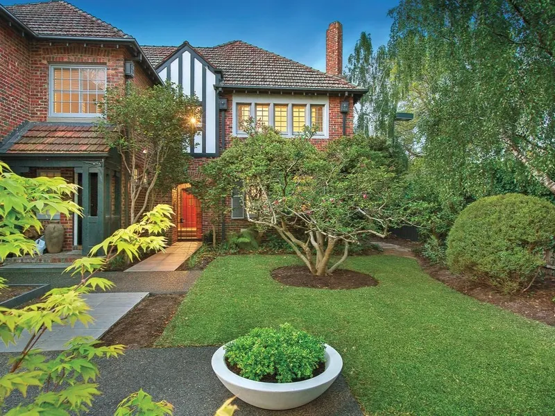 Enduring Charm in the Stonnington Estate