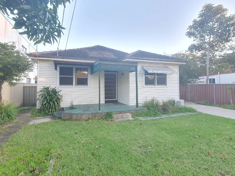Renovated 5 bedroom home Canley Vale