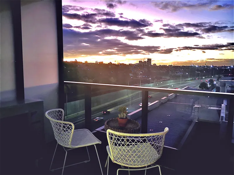 Live 4 km away from Melbourne CBD