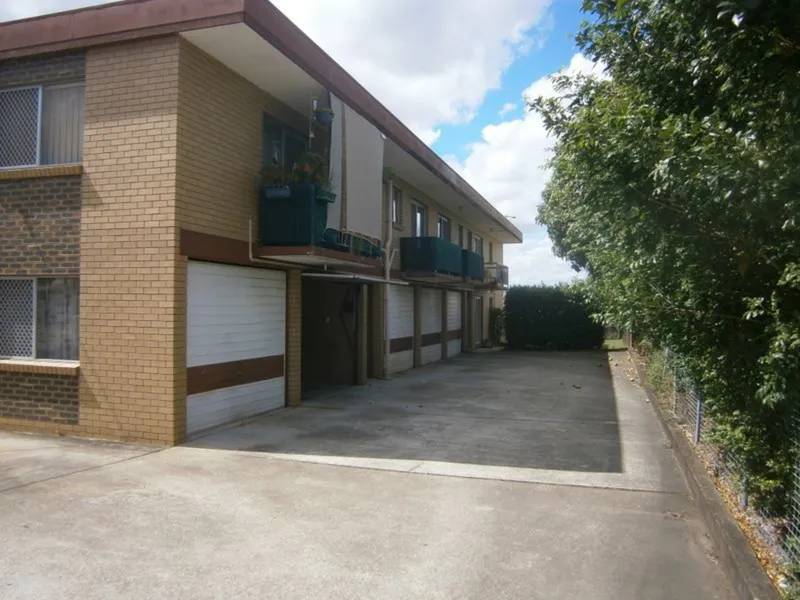 TIDY UNIT IN HANDY LOCATION