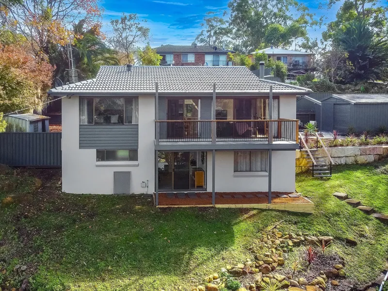 Family Home with Incredible Outlook!