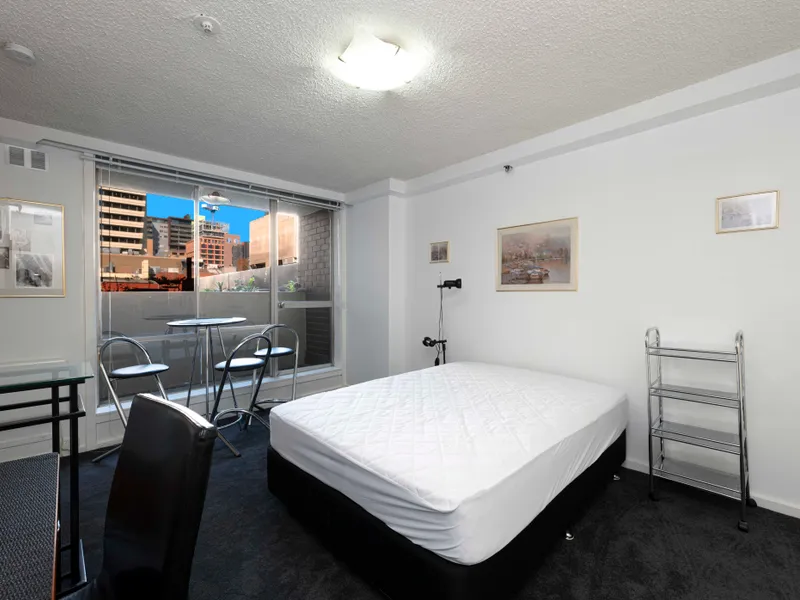 Lonsdale Heights-refurbished furnished compact studio
