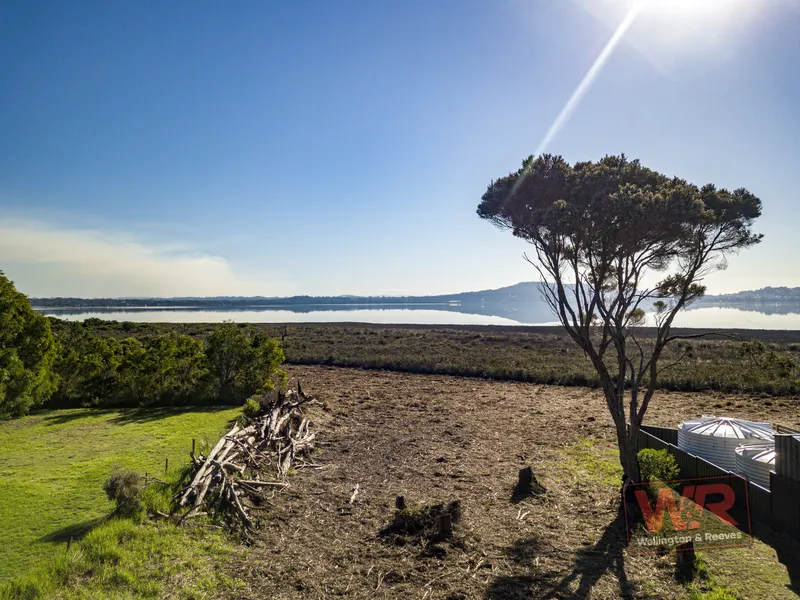 CAPTIVATING CITY VIEWS DAY AND NIGHT