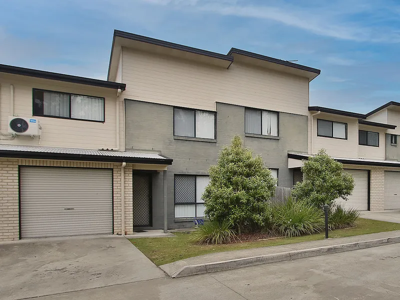 MODERN TOWNHOUSE IN MARSDEN