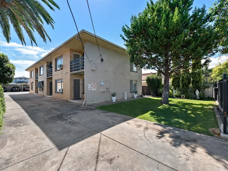 Location and Lifestyle, Your Opportunity to Secure Your Piece of The Bay!