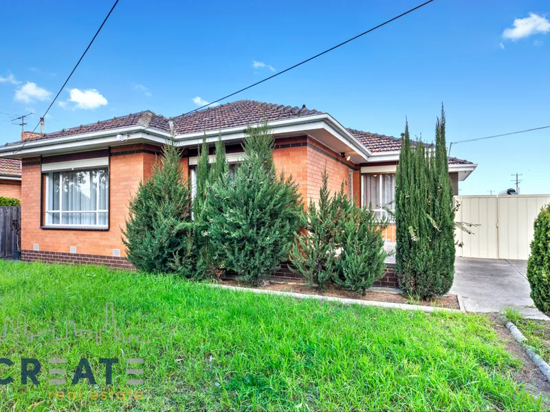 HOME IN PRESTIGIOUS LOCATION