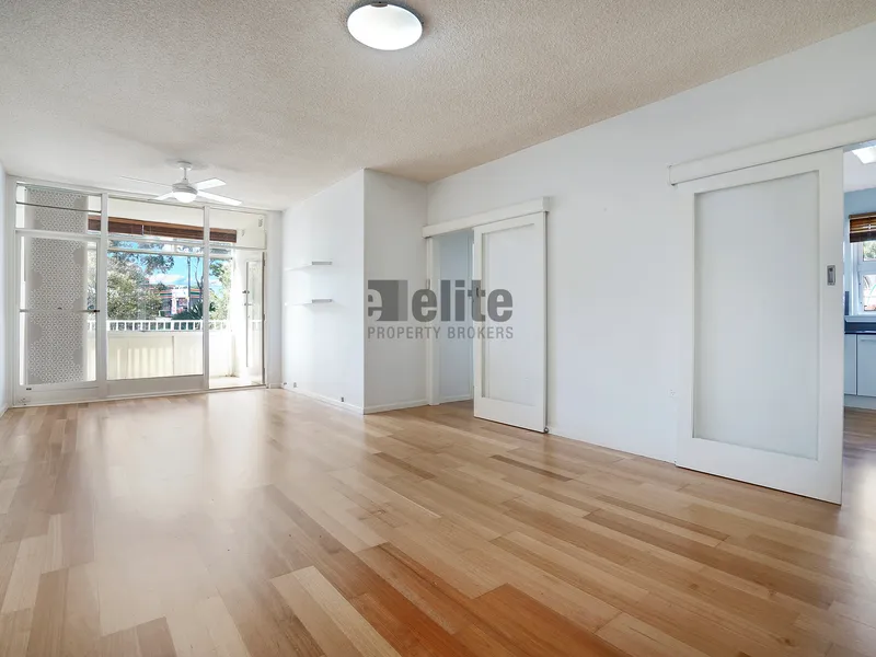 Charming 2 bedroom with lock up garage