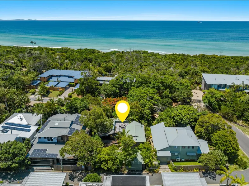 Byron Bay Beach house just steps to the sand