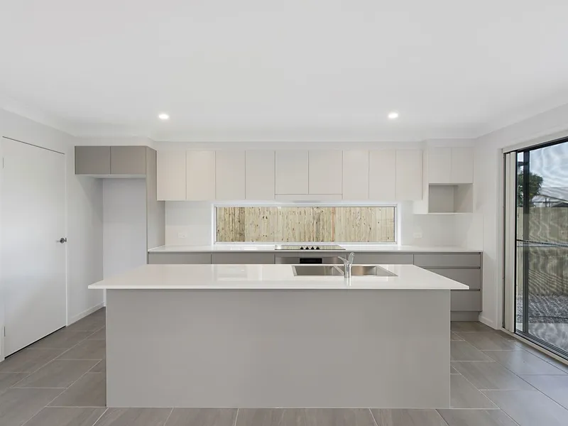 Stunning And Stylish Contemporary Family Home!