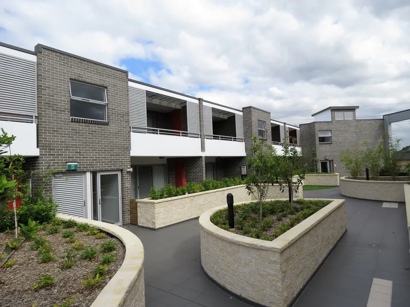 BEAUTIFUL NEAR NEW UNIT