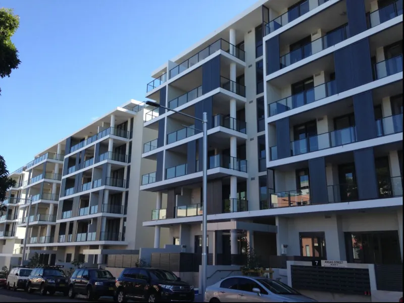 Spacious North Facing Two Bedroom For Lease