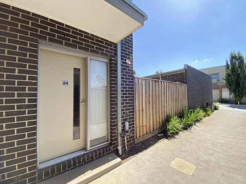 Perfect Apartment in a Perfect Location!