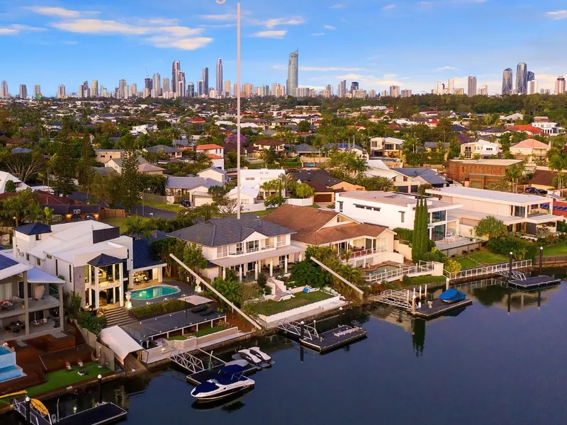 Quintessential Sorrento Riviera Residence