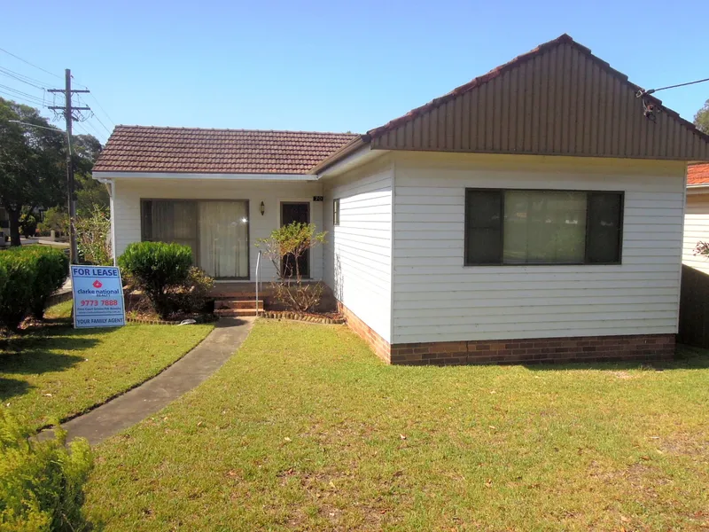 SPACIOUS 2 BEDROOM HOME IN GREAT LOCATION