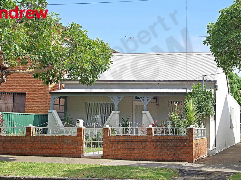 PRIME LOCATION FOUR BEDROOM HOME