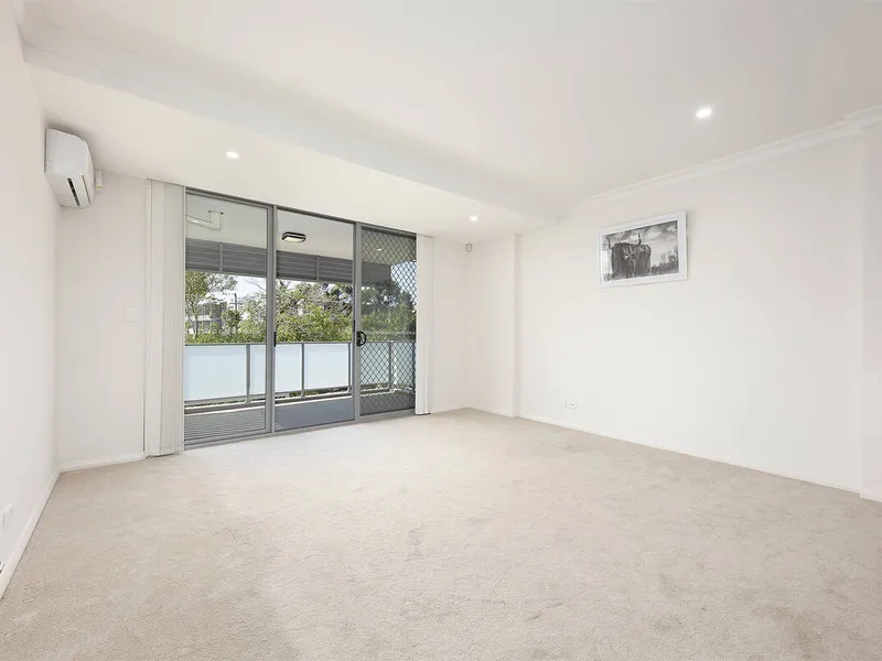 Near New Two Bedroom Apartment