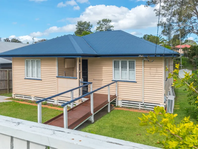 Charming Residence in the Heart of Camp Hill