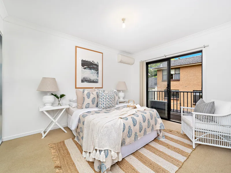 Modern Charm and Convenience in West Wollongong