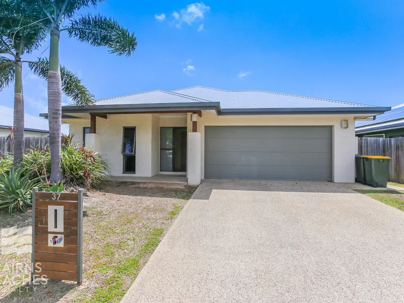Family Home | Pool | Side Access