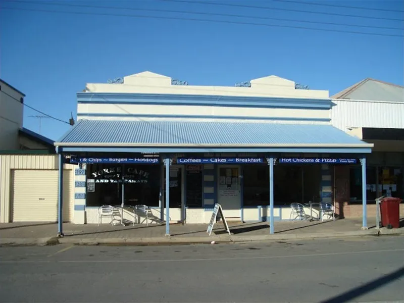 2–3-bedroom residence with attached shop