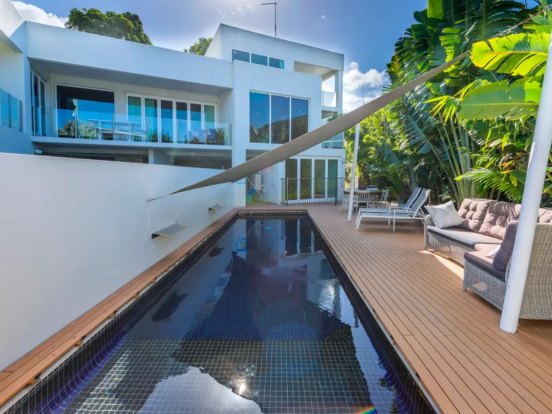 EXCLUSIVE BEACHFRONT GATED ESTATE