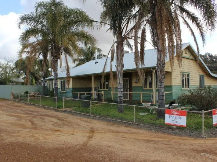 CHARACTER HOME IN TOP LOCATION