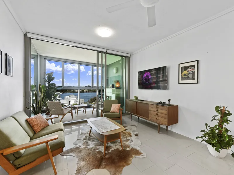 Furnished or Unfurnished with Incredible Views in Harbour Two!