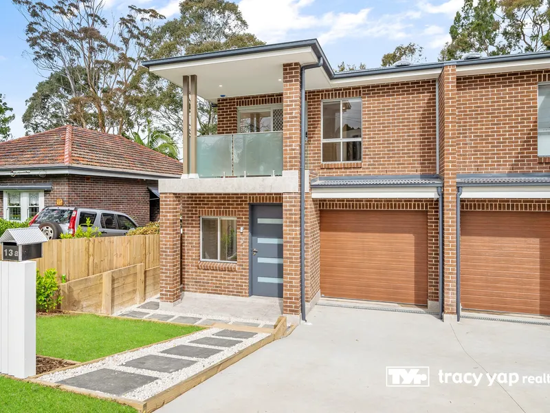 Brand New Contemporary Five-bedroom Duplex