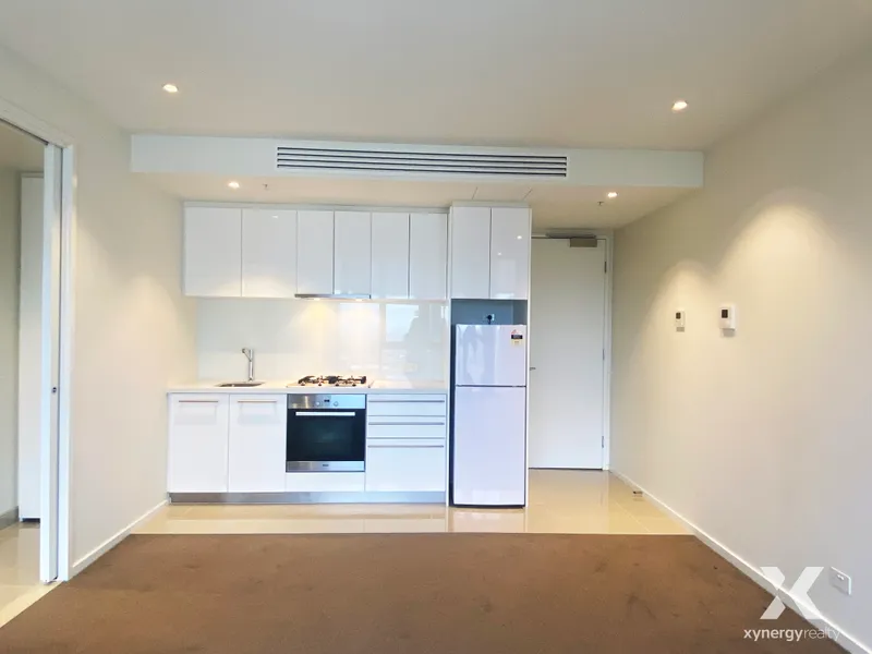 THE FINEST 1 BEDROOM LOCATED AT THE HEART OF MELBOURNE CBD