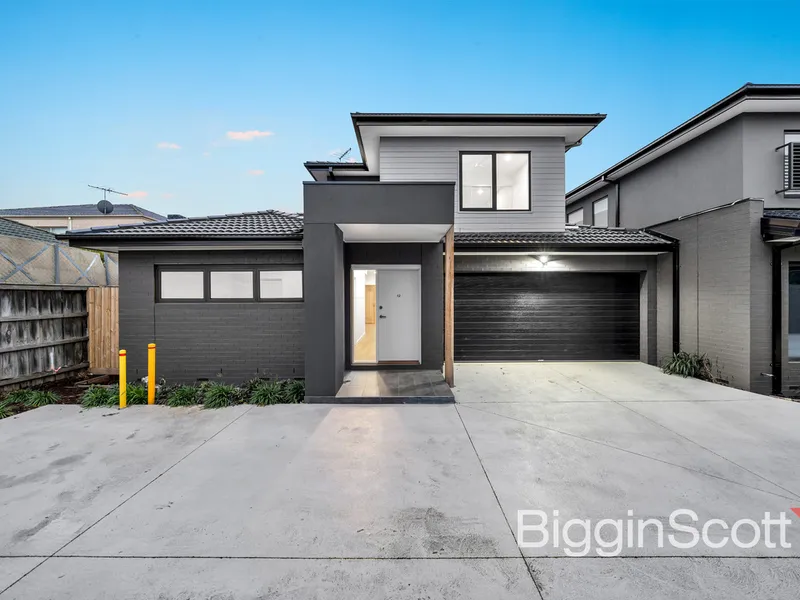 BRAND NEW TOWNHOUSE - LIFESTYLE APPEAL!