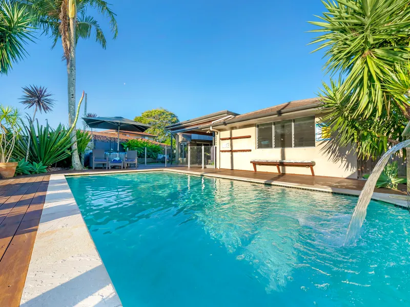 Family Water Front Living - Ocean Access