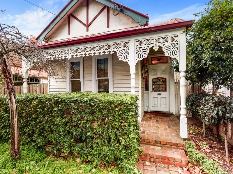 A beautiful Edwardian Home in a perfect Moonee Ponds Location!