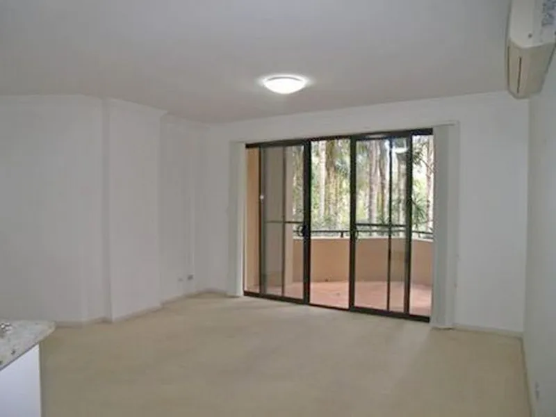 MODERN 1 BEDROOM APARTMENT WITH LEVEL ACCESS