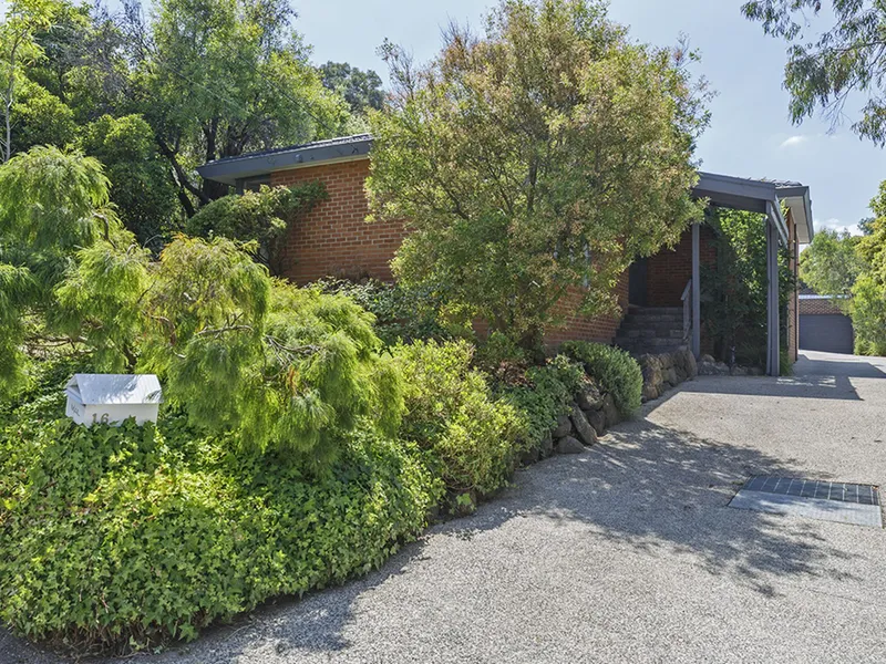 A gorgeous family home with park opposite!