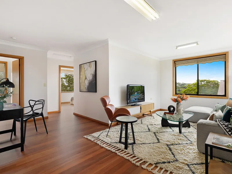 Spacious family home in idyllic private setting