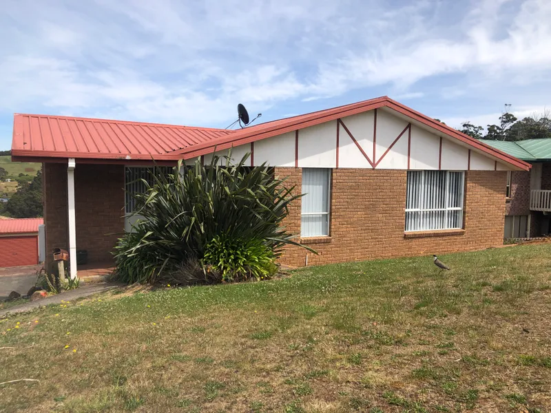FAMILY HOME IN PARK GROVE