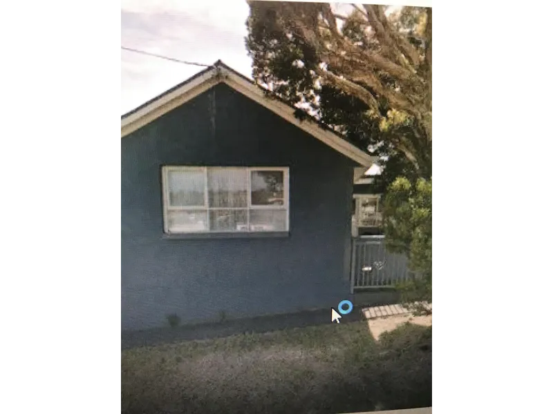 SOUTH LAUNCESTON: Nice 2 bedroom pet friendly house incl water, shed fenced yard