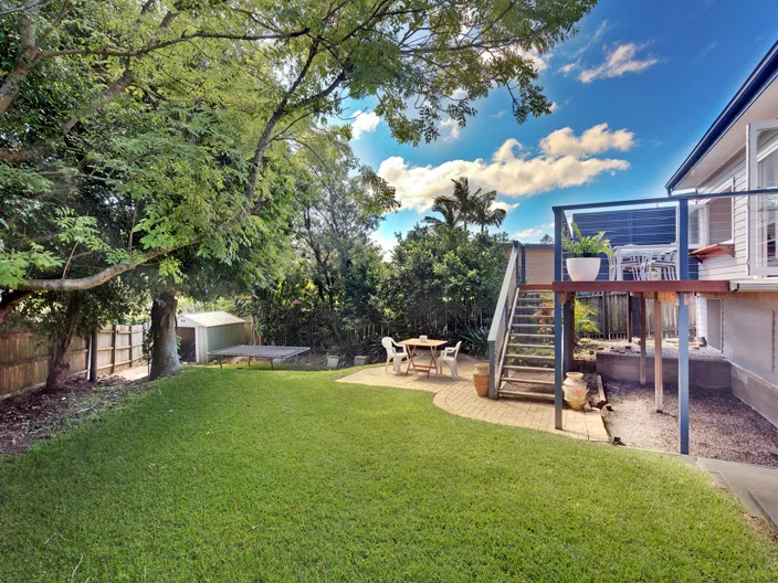 BEAUTIFULLY RENOVATED FAMILY HOME IN CONVENIENT LOCATION