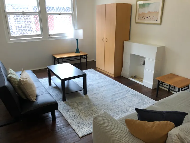 BONDI JUNCTION $460pw SPACIOUS ONE BEDROOM UNIT