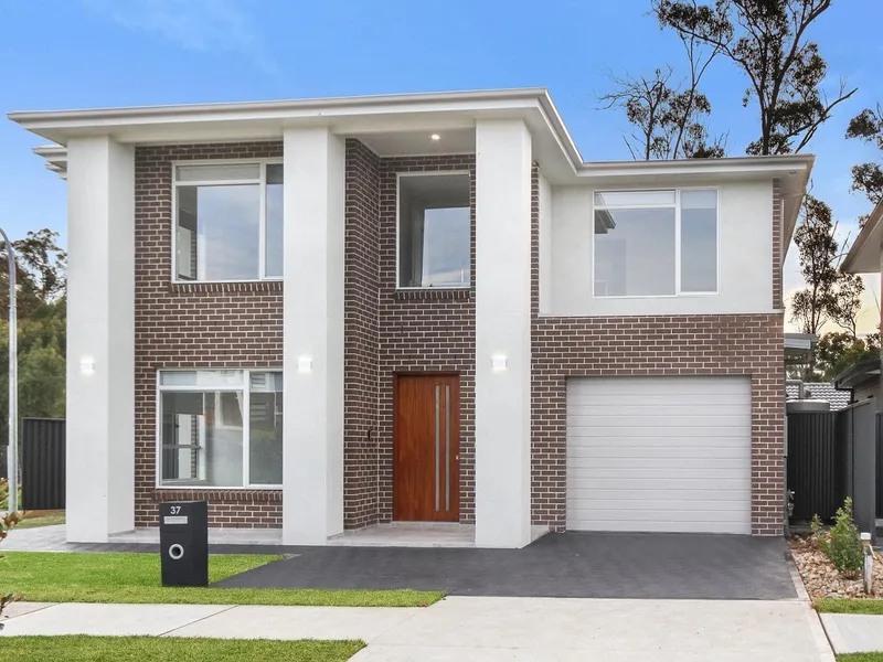 Grand size brand new five bedroom family home