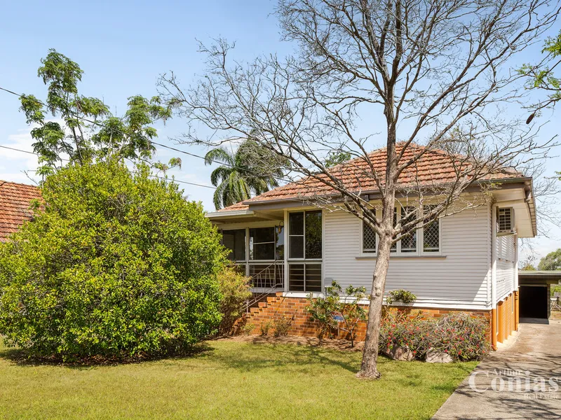 Ridge Top Location and Walk to the Station