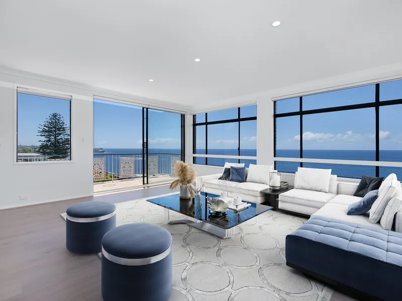 Top Floor Penthouse with Panoramic Ocean Views