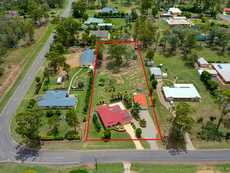 YOUR FAMILY. ON 5,000M2 WITH A SHED!