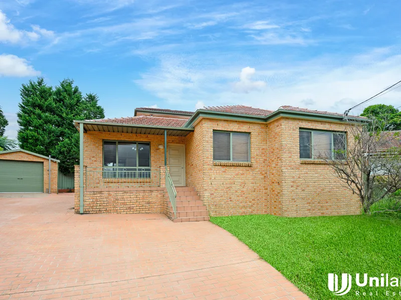 Sophisticated Family Living: Elevated Cul-de-Sac Haven with Stunning Views in Wentworthville