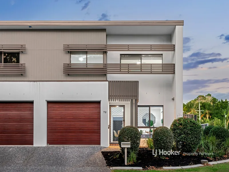 6yo Townhouse on Street Frontage – Bonus Driveway Car Space