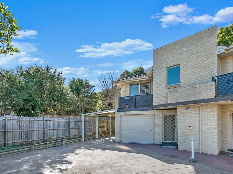 Modern Townhouse in great location