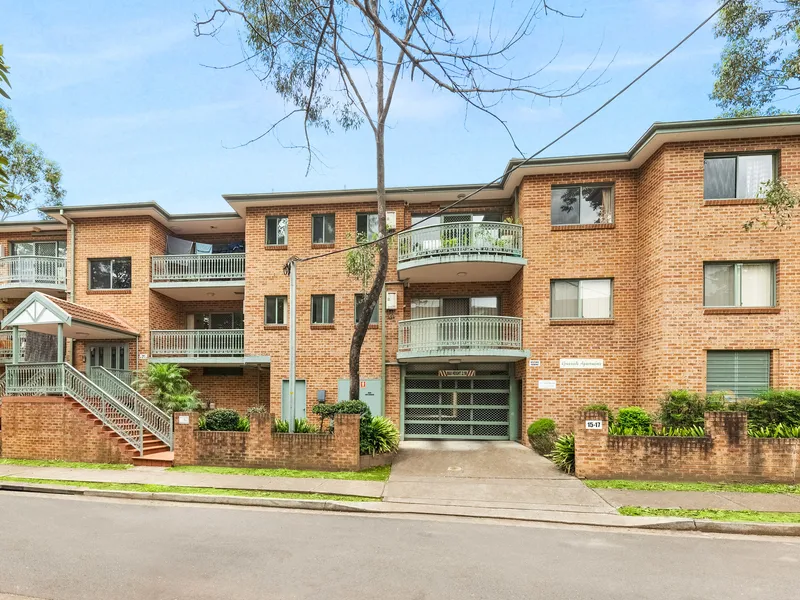 Modern three bedroom courtyard apartment