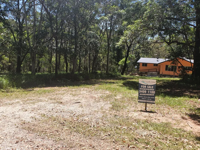 LAND, NEAR SANDY BEACH