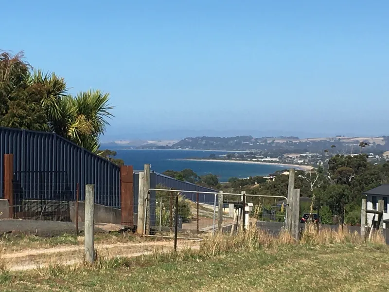 Spectacular Views Ulverstone / Mountains Price Reduction!