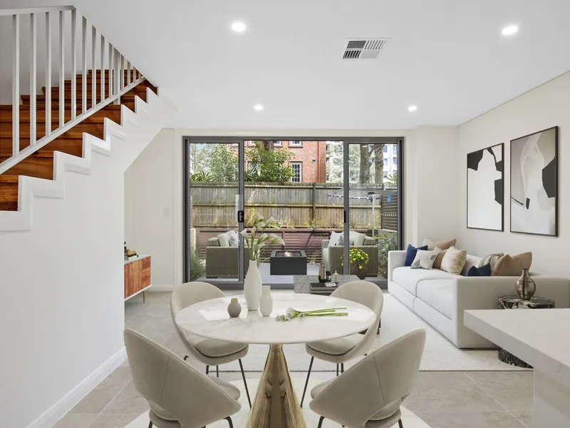 LUXURY LIFESTYLE - DOWNSIZE IN STYLE